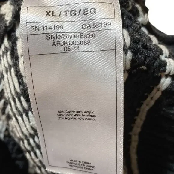 Roxy Black & White Sweater Dress in XL - Picture 6 of 8